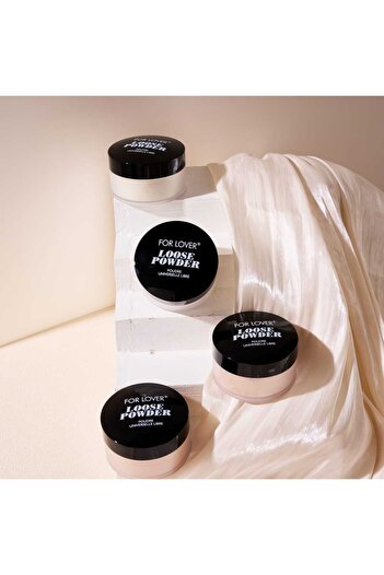FOR LOVER Loose Setting Powder – Lightweight formula gives your skin a smooth, long-lasting matte finish.