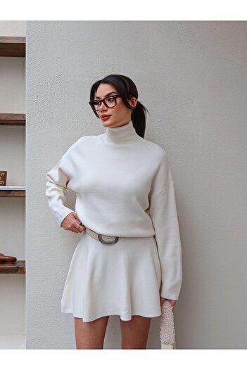 ESRAHELVACI Turtleneck Knitwear Skirt Set