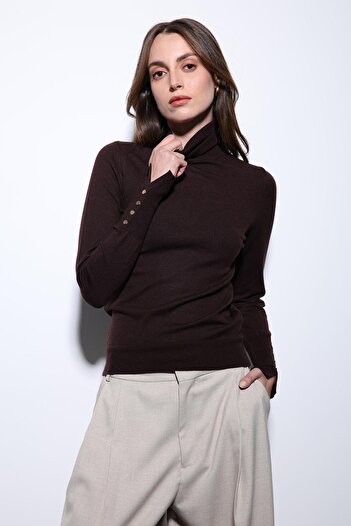 Antioch Brown Stand Collar Knitwear Sweater