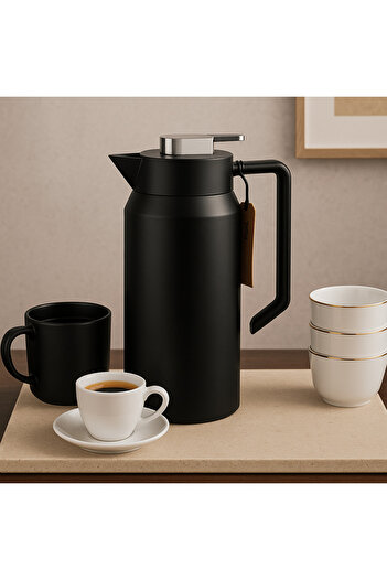 Host 🖤 A luxurious black thermos with a modern touch - combining elegance and high performance