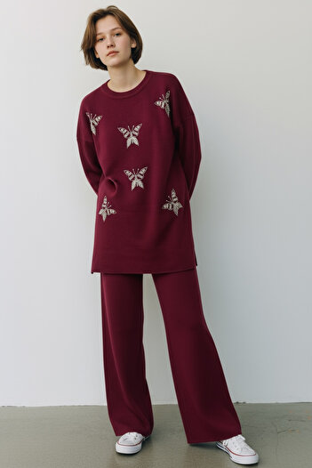 NEWCO Comfortable and Stylish Side Slit Knitwear Double Set Butterfly Motif Stone Embroidered Top and Pants