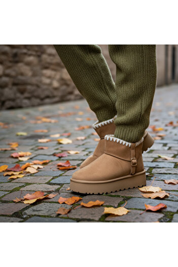Lush Fashion Women's Fur-lined Ug-Type Suede Boots Code: VL255 (J0)