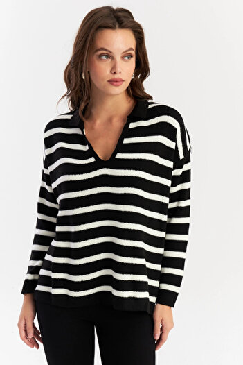 Cool & Sexy Women's Black-Ecru Polo Neck Striped Knit Sweater Col01