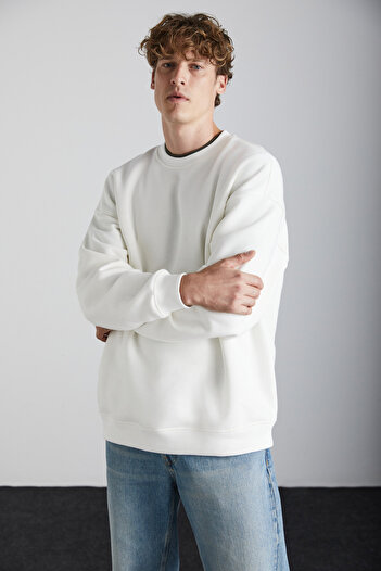 GRIMELANGE Stephan Men's Soft Fabric Organic Cotton Oversize Fit Round Neck Ecru Sweatshirt