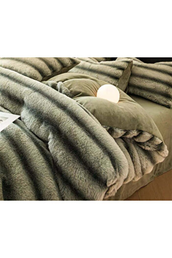 Dercasa Luxury faux rabbit fur set