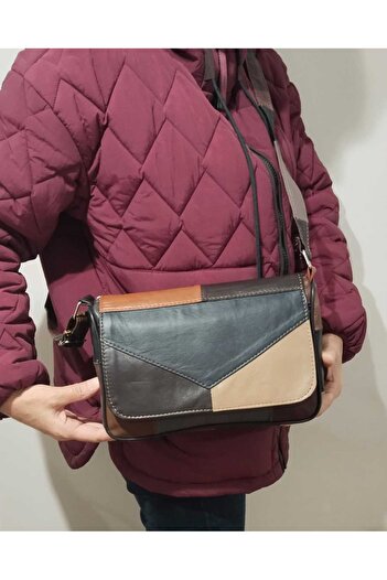 atter GENUINE LEATHER WOMEN'S BAG (26CM X 18CM)