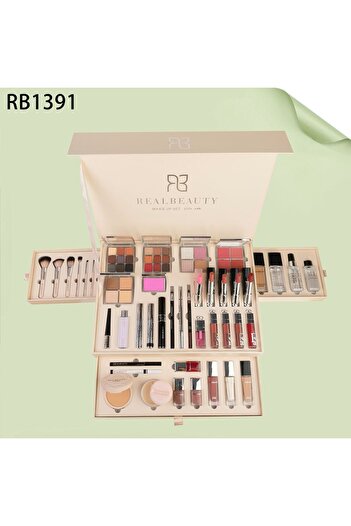 real beauty A luxurious and complete makeup box consisting of 44 pieces for a complete look from Real Beauty