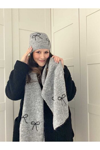CHARMLUCKY Bow-Tie Scarf-Beret Set