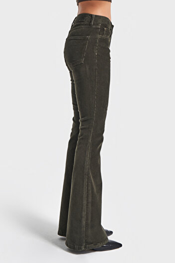 its basic Kadın Haki Renk 26w5-15 Low Waist Flare Fit İnce Fitilli Velvet Kadife Kumaş Pantolon