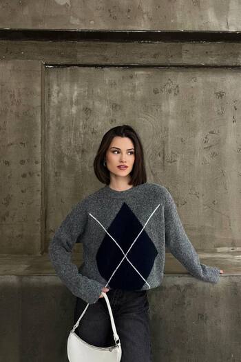 Stil Sepeti Women's Dark Gray Crew Neck Diamond Pattern Knit Sweater Tl-10002484