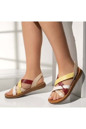 BMoD Women's brown and yellow sandals with a strap MOD13573