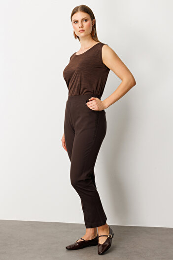 Ekol Women's Plus Size Lace Trimmed Skinny Pants 1087 Brown