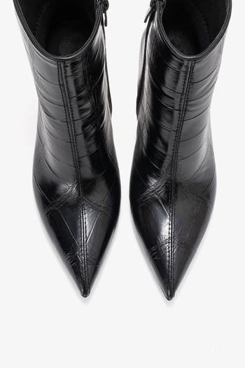 LuviShoes Γυναικείες μπότες με τακούνι CRISTA με μαύρη στάμπα με μυτερή μύτη
