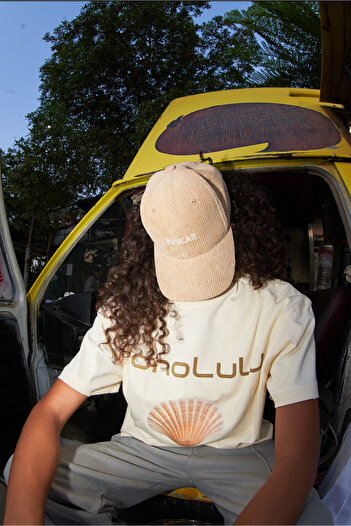 Buscar HONOLULU TEE - CREAMY