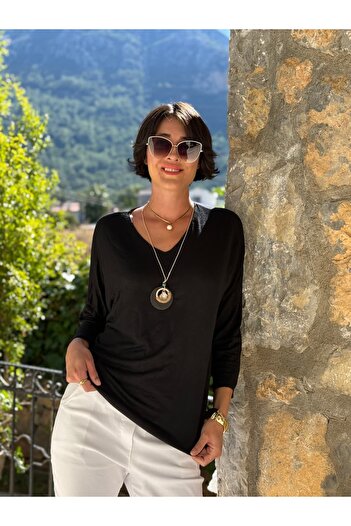 Punta Otantik Nc2066Rg Italian Regular Fit Straight V-Neck Collar Blouse with Necklace Black
