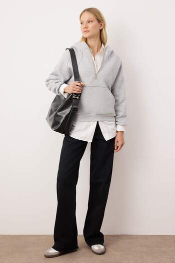 Trendyol Collection Gray Melange Half Zipper Stitching Detail Oversize/Wide Fit Knitted Sweatshirt Twoaw26Sw00222