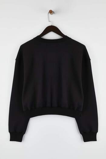Trendyol Collection Black Soft Touch Stripe Stone Accessory Detailed Crew Neck Knitted Sweatshirt Twoaw26Sw00224