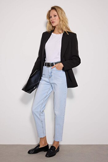 Trendyol Collection Blugi Mom slim cu talie înaltă, albastru deschis, mai durabil TWOSS23JE00094