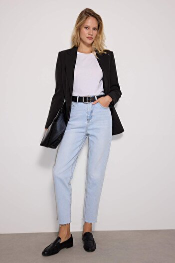 Trendyol Collection Blugi Mom slim cu talie înaltă, albastru deschis, mai durabil TWOSS23JE00094