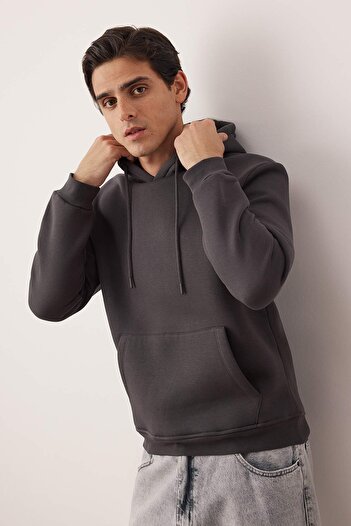 Trendyol Collection Anthracite Regular/Normal Cut Hooded Inside Fleece/Ζεστό φούτερ TMNAW20SW0163