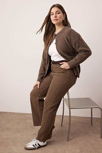 Trendyol Curve Καφέ ψηλόμεσο τζιν με ίσια εφαρμογή Plus Size TBBSS24CJ00051
