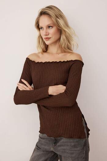 Trendyol Collection Brown Carmen Collar Textured Hem Asymmetric Knitted Blouse Twoaw26Bz00286
