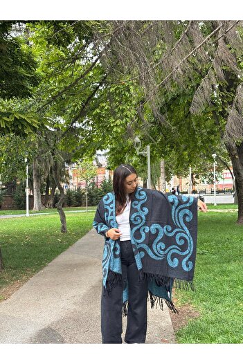 Sobe Hediyelik Women's Double-Sided Winter Poncho Shawl – Thick Woven Shoulder Shawl, Loose and Stylish Design