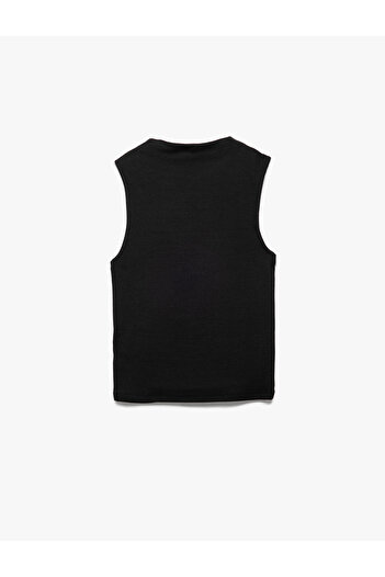 Koton Basic Slim Fit Dik Yaka Modal Kolsuz Bluz
