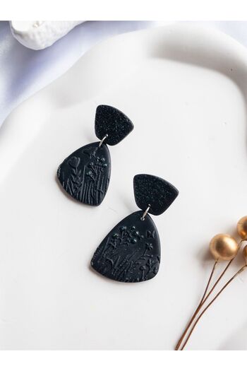 BeuBella Aksesuar Special Design Black and Green Glitter Polymer Clay Flower Detail Earrings