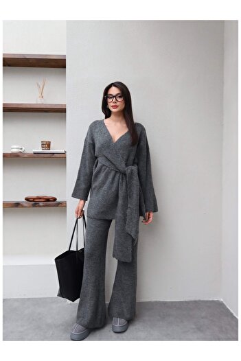 ESRAHELVACI Tie-Up Knitwear Set