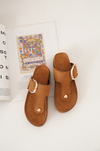 Capone Outfitters Margot Wedge Heeled Flip Flop Single Buckle Women's Comfort Slippers