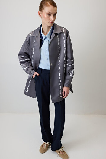 Touché Privé Contrast Embroidered Satin Jacket