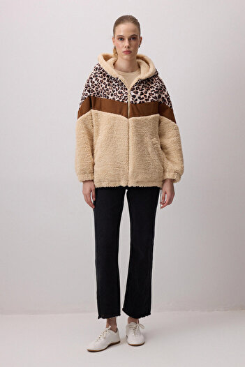 Touché Privé Leopard Printed Teddy Jacket