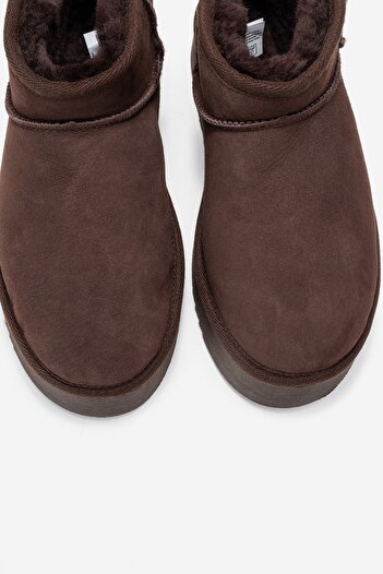 LuviShoes Γυναικείες μίνι μπότες VEYRA καφέ σουέντ από γνήσιο δέρμα με σόλα πλατφόρμας από γούνα