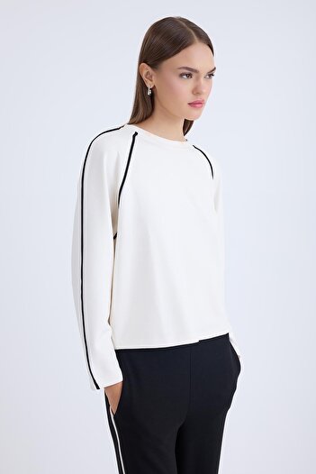 Vitrin Round Neck Stripe Long Sleeve Blouse