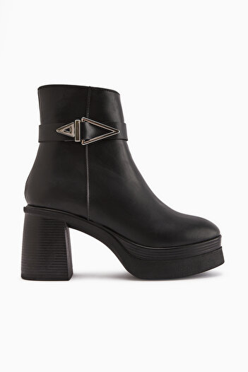Limoya Hilda Black Buckle Detailed Platform Heeled Women's Boots