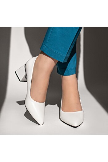 BMoD Women's white shoes with thick heel MOD13100