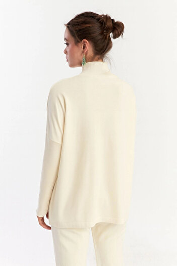 Cool & Sexy Women's Ecru Casual Knit Blouse Yv289