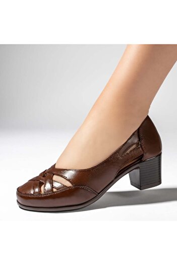 BMoD Women's brown shoes with a chunky heel MOD13437