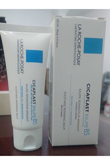 the shawty-posay Cicaplast Moisturizing and Repairing Skin Balm 40ml