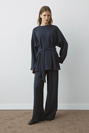 Hooopstore Comfortable Cut Navy Blue Trouser Suit with Tie Detail at the Waist