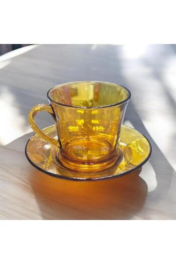As Set of 6 French tea cups + 6 saucers, honey color