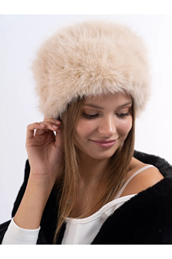 De Bijoura Women's Plush Faux Fur Winter Hat / Fur Beanie