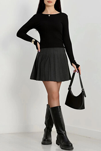 Zerenyus Crew Neck Finger-Loop Camisole Blouse Black