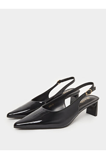 Raid By Styli Leslie Pointed Toe Shoes