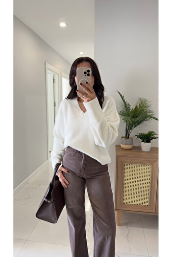 BİRCANÇİL Dlvin Lansow Ecru V-Neck Soft Textured Knitwear