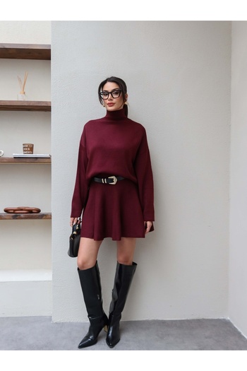 ESRAHELVACI Turtleneck Knitwear Skirt Set