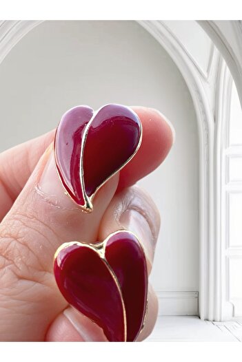 VEGALUXE Heart-shaped burgundy earrings