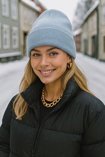 MARBERRY Baby Blue Basic Unisex Beanie