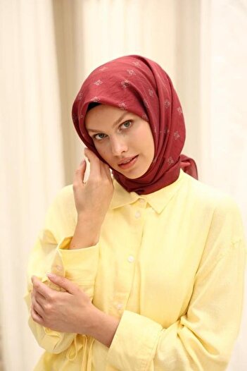 Silk Home Olinda Eşarp IST 22.00.48002.87 Çilek Kırmızısı, Bordo, Gri Monogram Desen